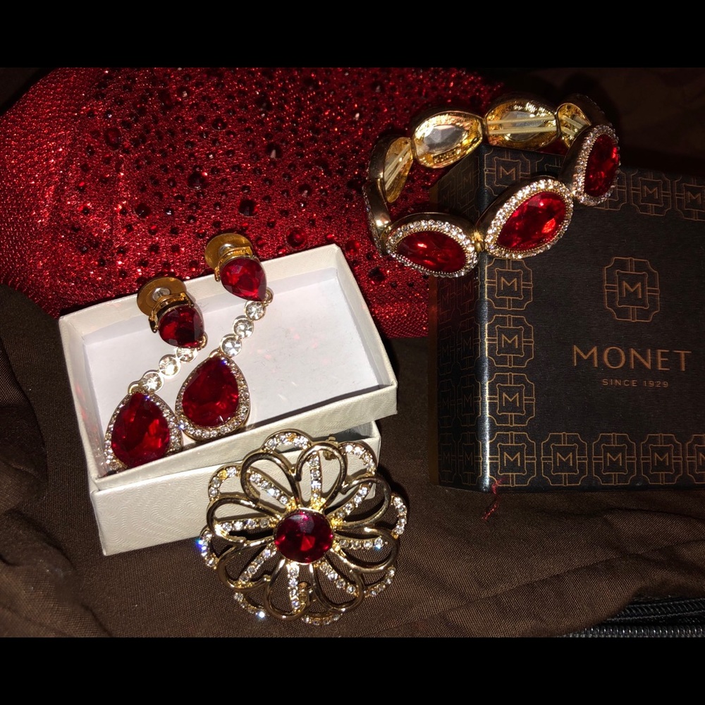 Monet accessories